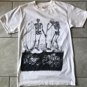 Organic cotton never worn surfing skeletons T-shirt Small